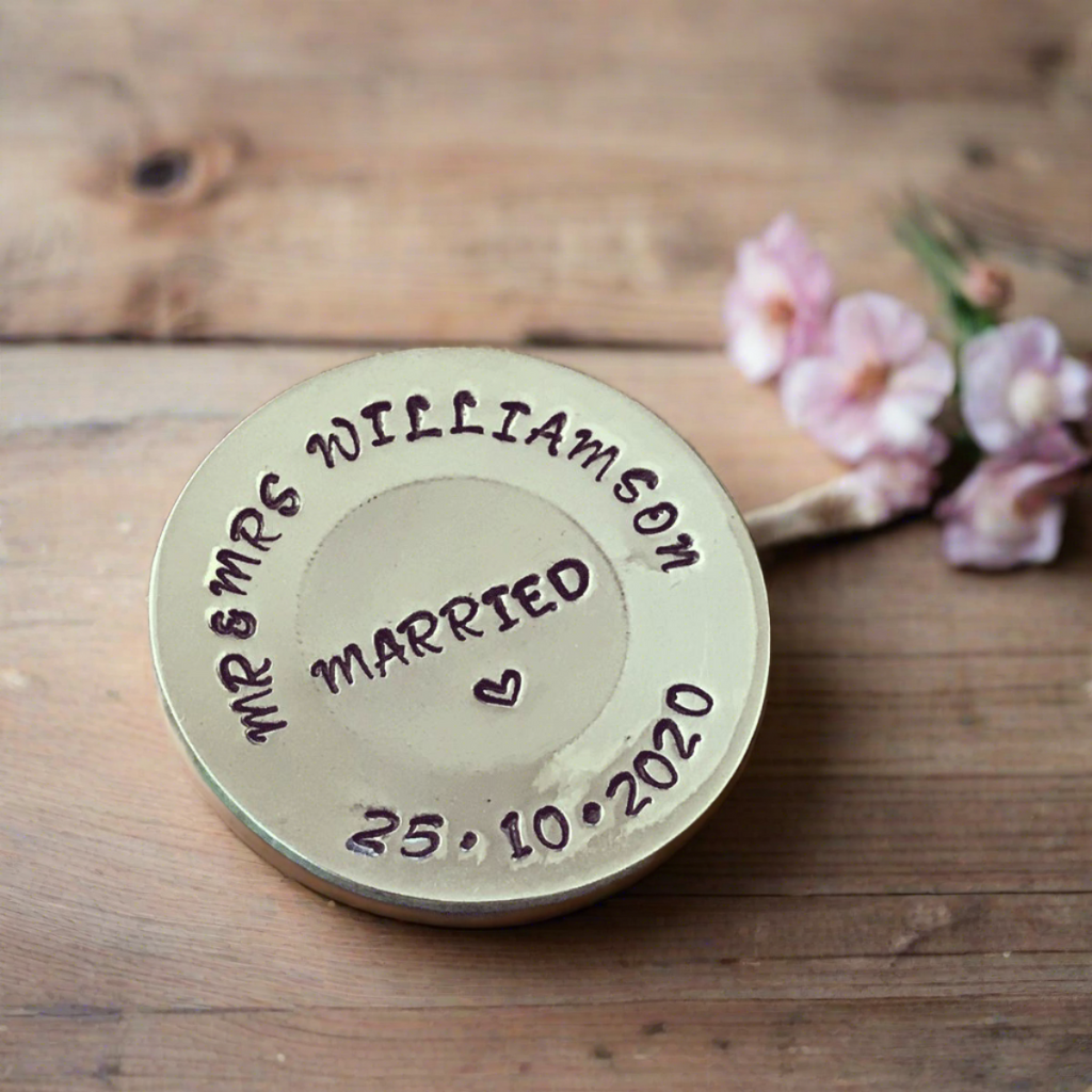 wedding gift. wedding gift for couple. personalised mini plate. just married gift
